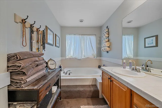 $869,000 | 9962 Hawthorne Street, Highlands Ranch, CO 80126