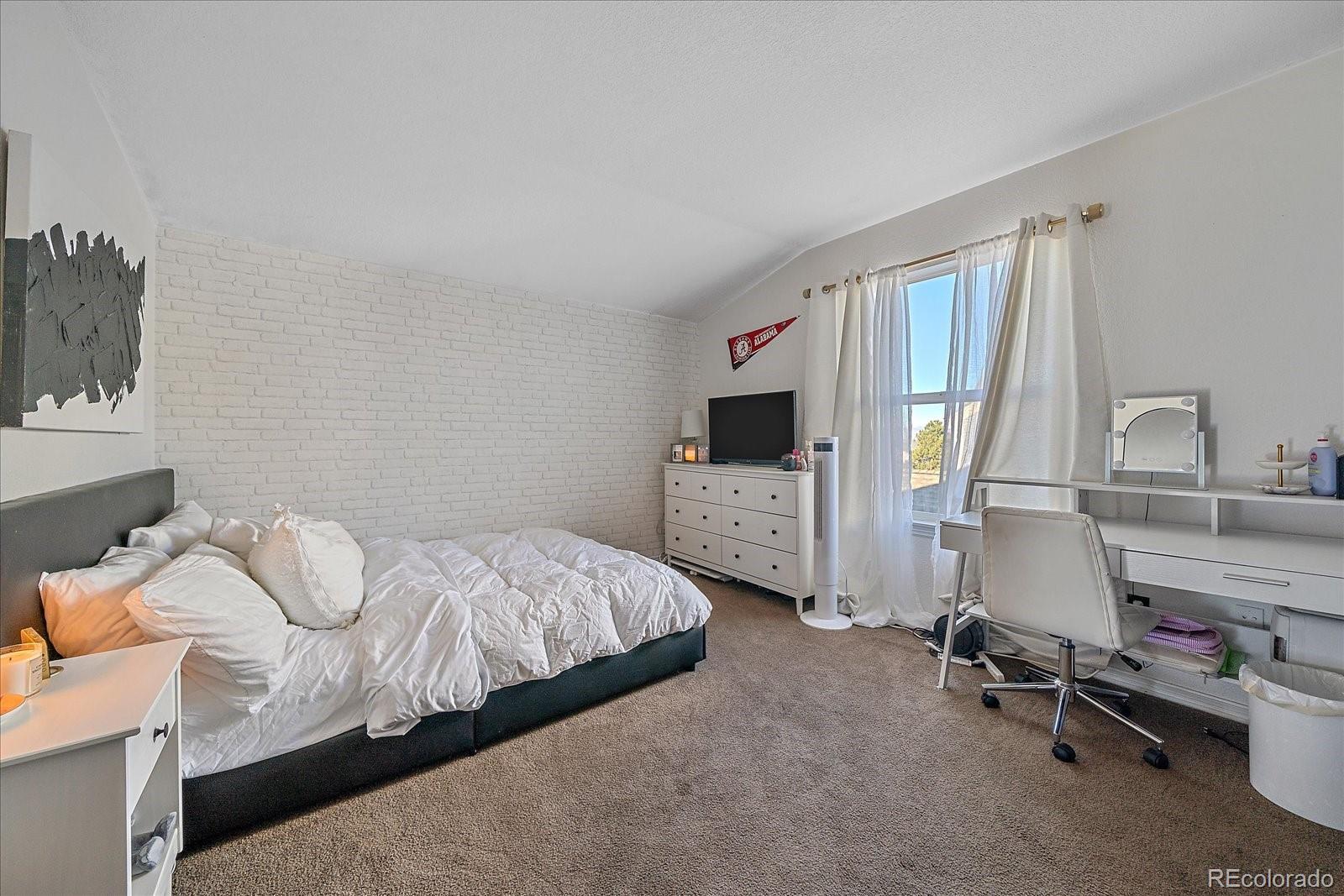 9962 Hawthorne Street Highlands Ranch, CO 80126 - Photo 23 of 33