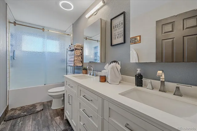 $869,000 | 9962 Hawthorne Street, Highlands Ranch, CO 80126