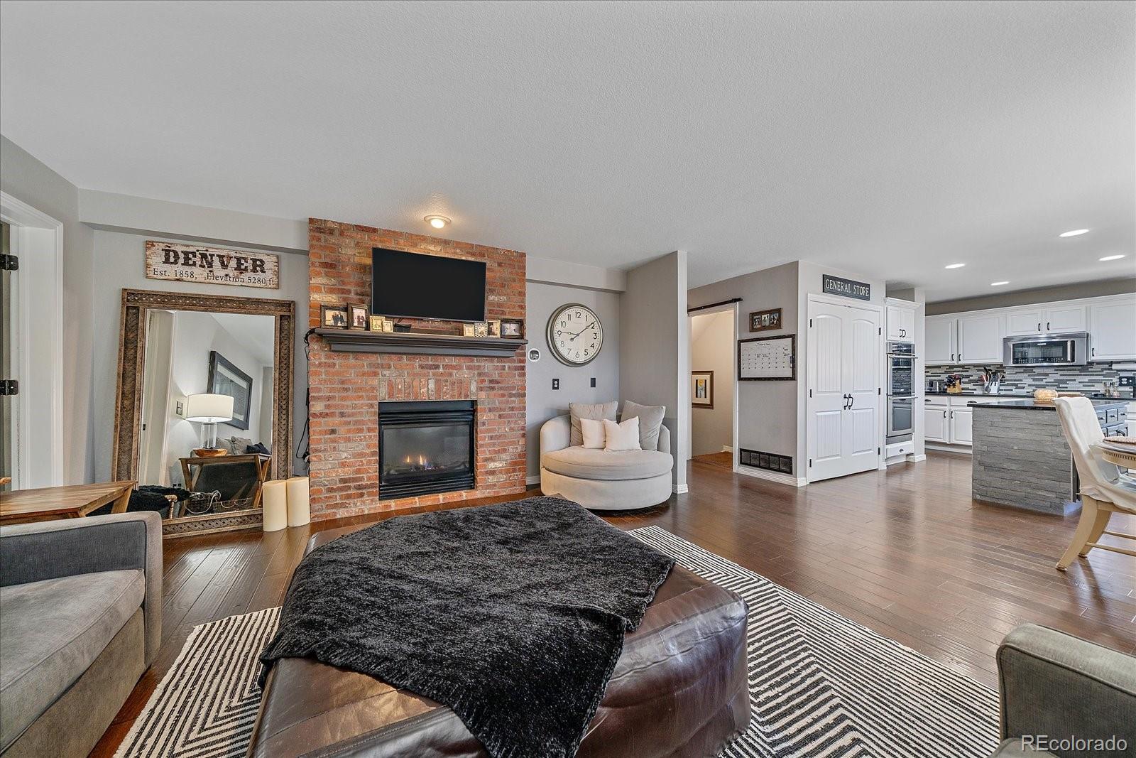 9962 Hawthorne Street Highlands Ranch, CO 80126 - Photo 8 of 33