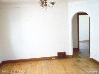 6800 Rutland Street Detroit, MI 48228 - Photo 6 of 6 Dining Room