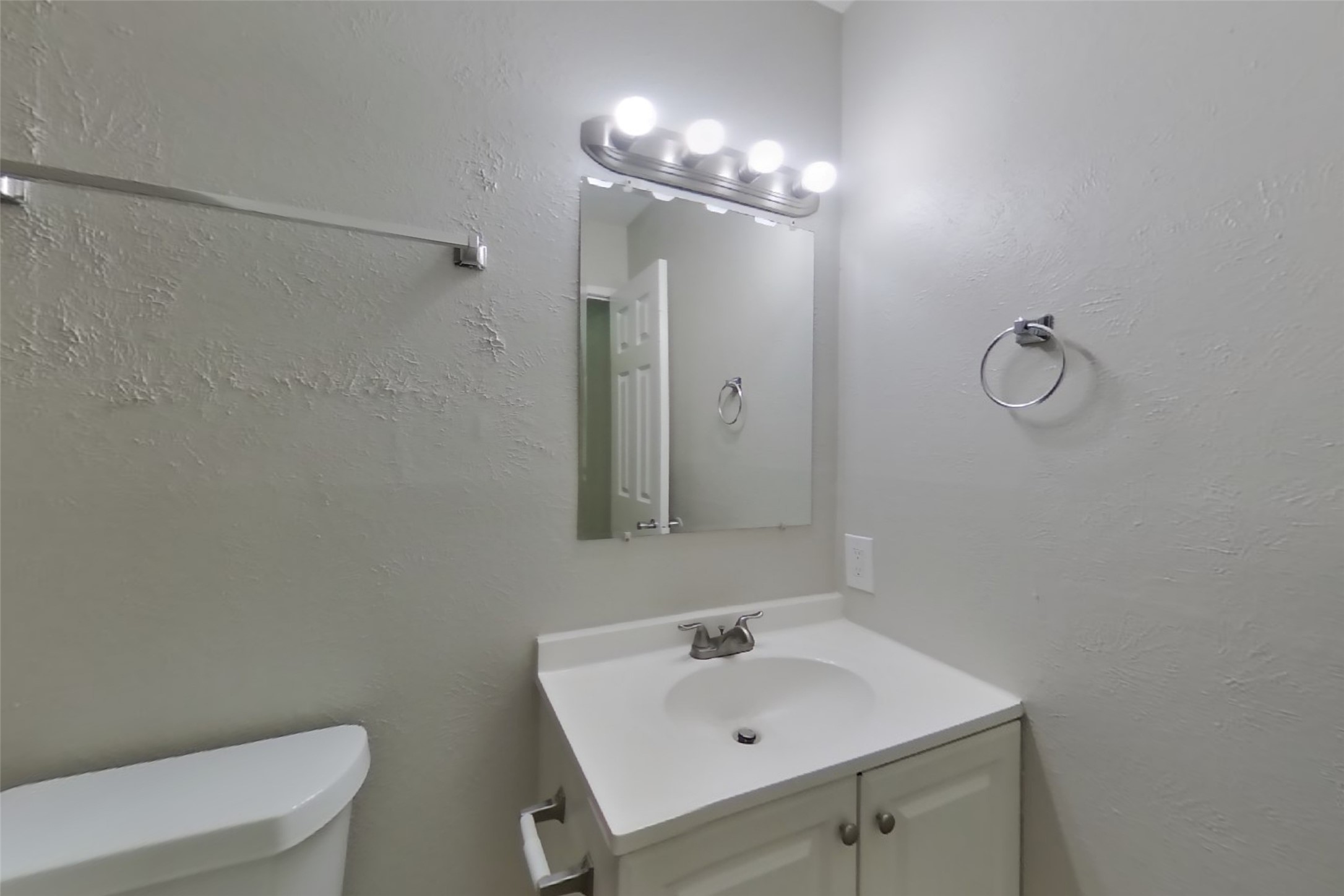5030 Ridgecreek Drive Houston, TX 77053 - Photo 9 of 15