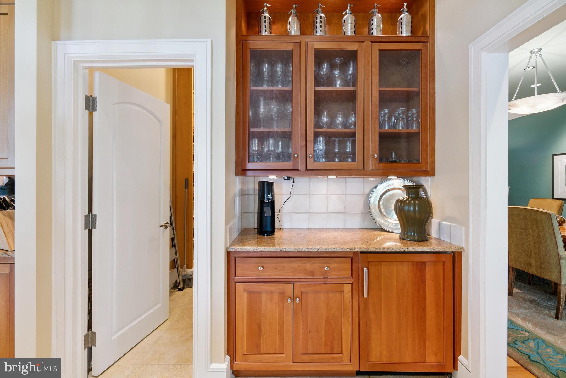 7090 Cooper Point Road Bozman, MD 21612 - Photo 23 of 86 Wine Bar