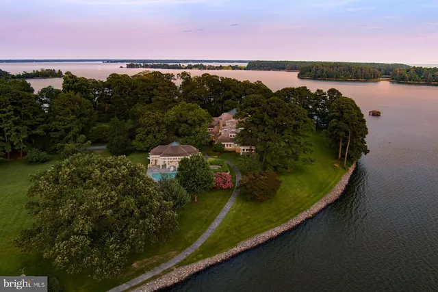 $7,500,000 | 7090 Cooper Point Road, Bozman, MD 21612