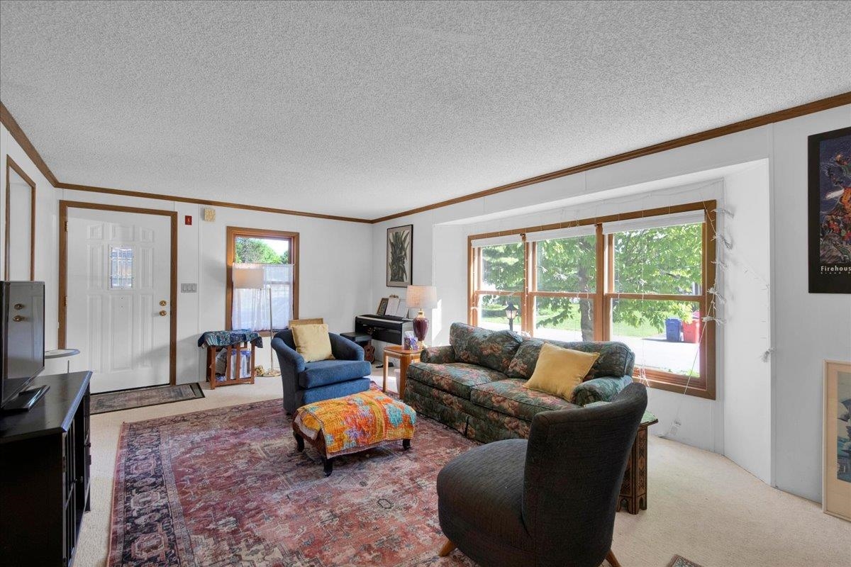 107 Williston Woods Road Williston, VT 05495 - Photo 6 of 48