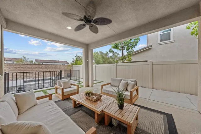 a group of cars parked in front of a building