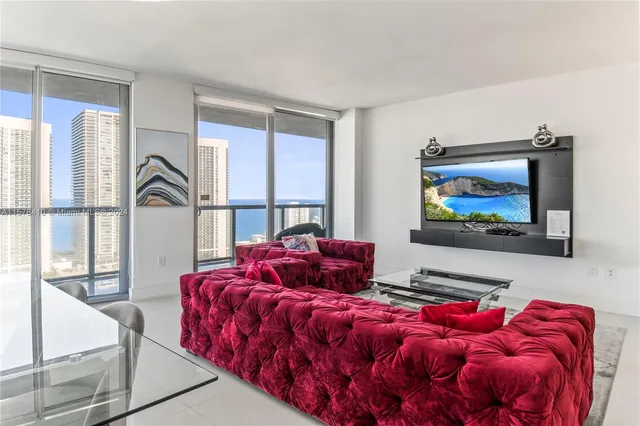 $7,000 | 2600 East Hallandale Beach Boulevard, Unit T2802, Hallandale Beach, FL 33009