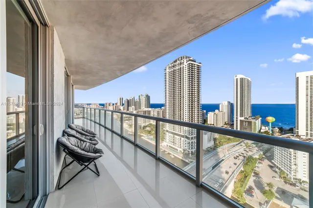 $7,000 | 2600 East Hallandale Beach Boulevard, Unit T2802, Hallandale Beach, FL 33009