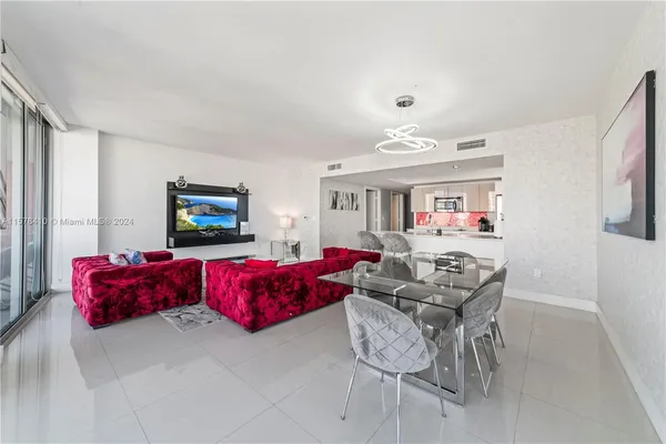 $7,000 | 2600 East Hallandale Beach Boulevard, Unit T2802, Hallandale Beach, FL 33009