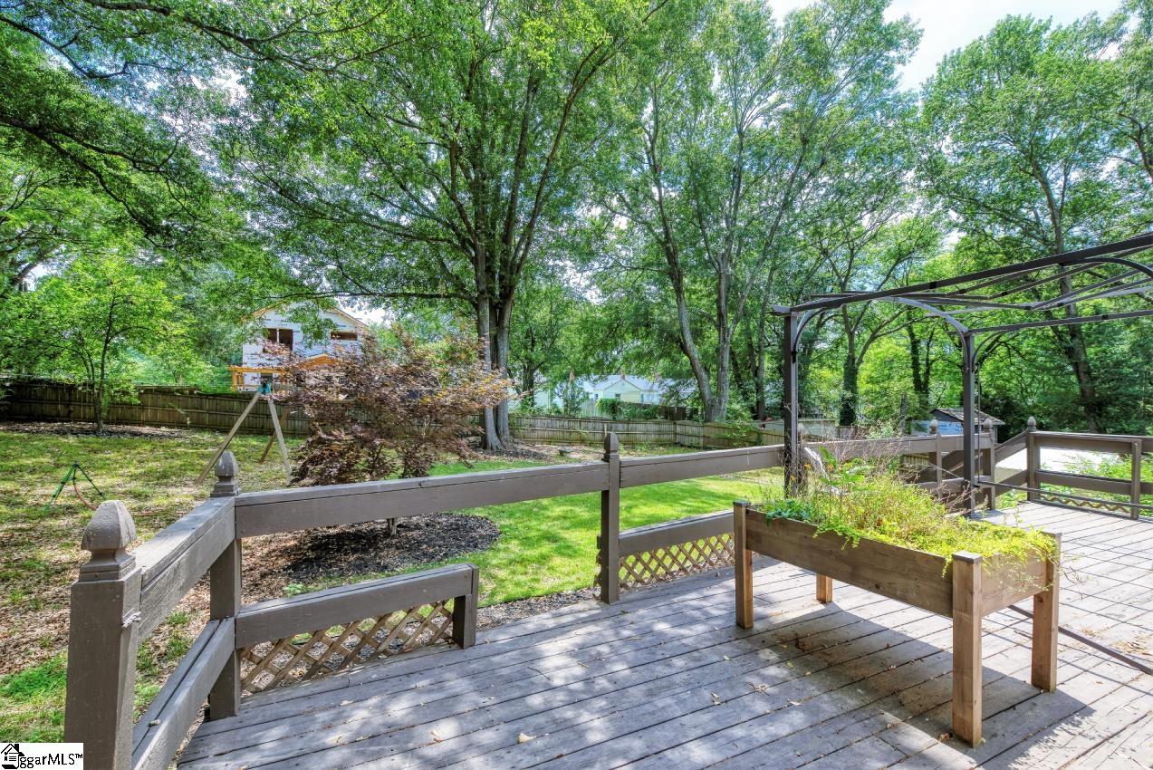 201 Briarcliff Drive Greenville, SC 29607 - Photo 27 of 31