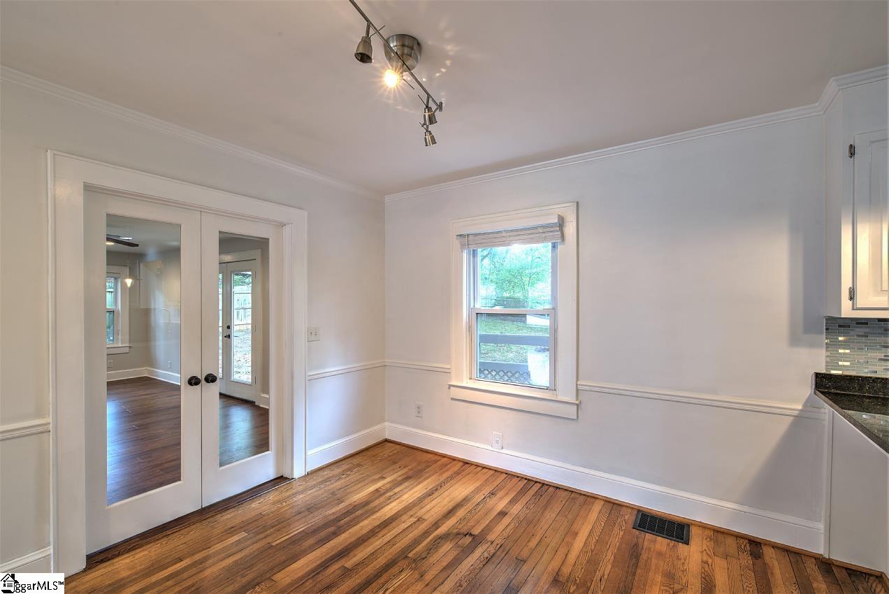 201 Briarcliff Drive Greenville, SC 29607 - Photo 10 of 31