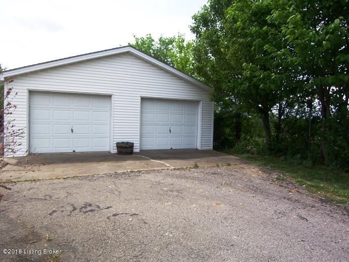 5184 Lawrenceburg Road Bloomfield, KY 40008 - Photo 38 of 45 2 Car Detached Garage