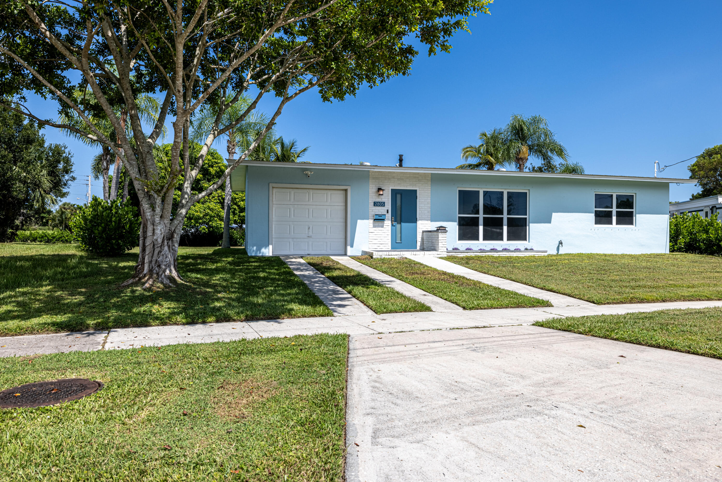 2805 Southeast Pocatella Road Port St. Lucie, FL 34952 - Photo 2 of 34 Front