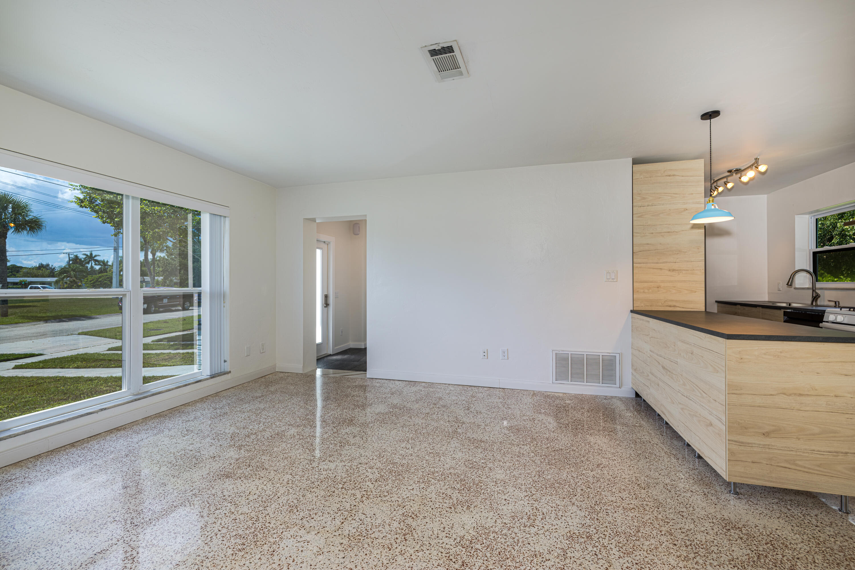 2805 Southeast Pocatella Road Port St. Lucie, FL 34952 - Photo 5 of 34 Living Entry