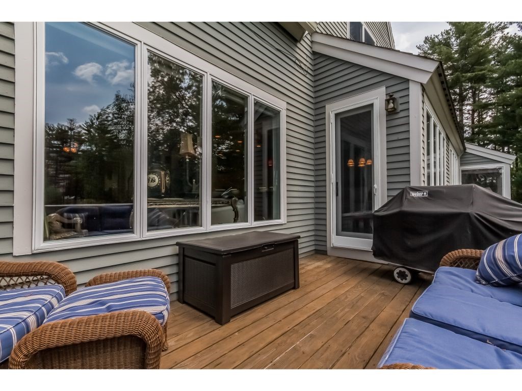 129 Hawthorne Village Road Nashua, NH 03062 - Photo 15 of 36 Gallery Image 15
