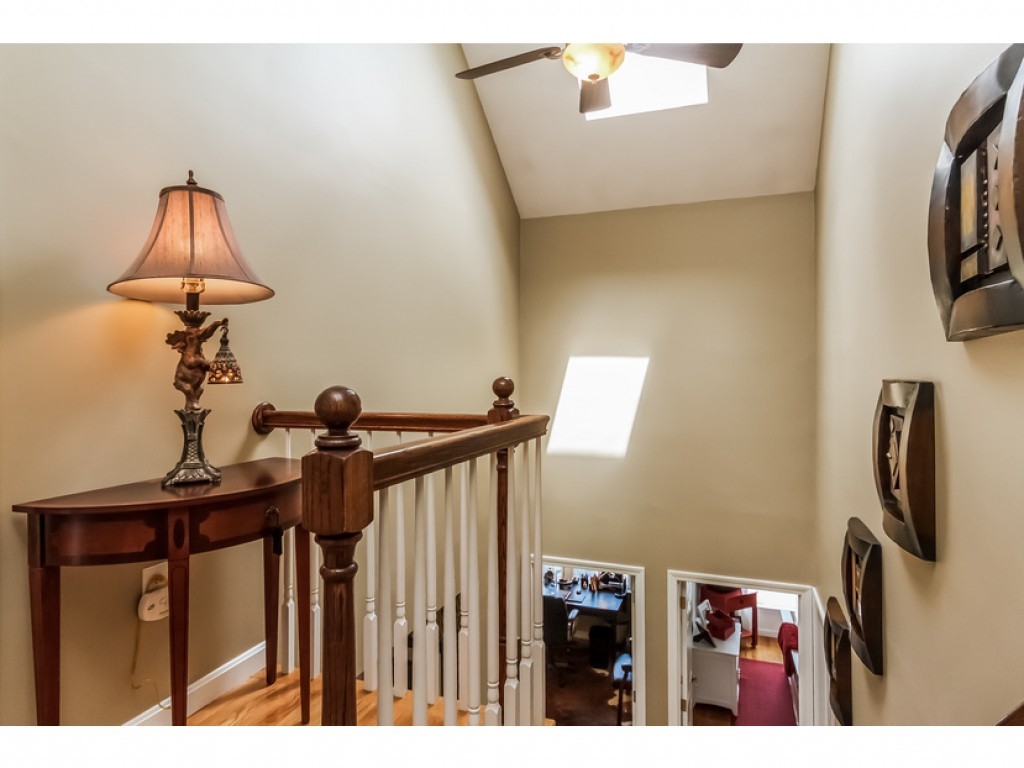 129 Hawthorne Village Road Nashua, NH 03062 - Photo 19 of 36 Gallery Image 19