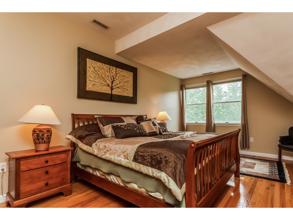 129 Hawthorne Village Road Nashua, NH 03062 - Photo 24 of 36 Gallery Image 24