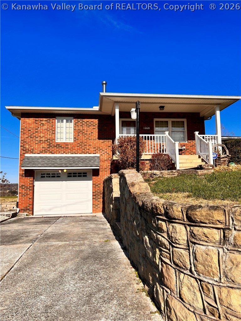 1660 Holderby Road Huntington, WV 25701 - Photo 1 of 19 Gallery Image 1