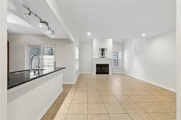 $159,900 | 1500 West Esplanade Avenue, Unit 21A, Kenner, LA 70065