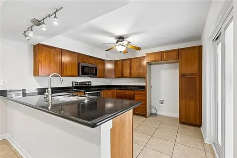 $159,900 | 1500 West Esplanade Avenue, Unit 21A, Kenner, LA 70065