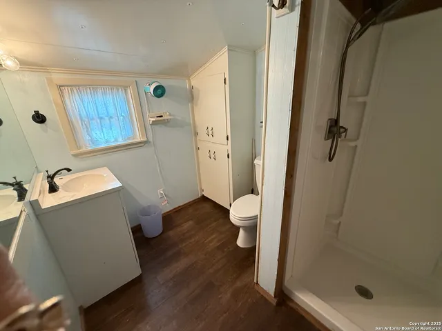 $295,000 | 609 County Road 372, Hobson, TX 78117