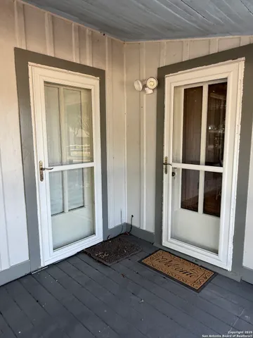 $295,000 | 609 County Road 372, Hobson, TX 78117