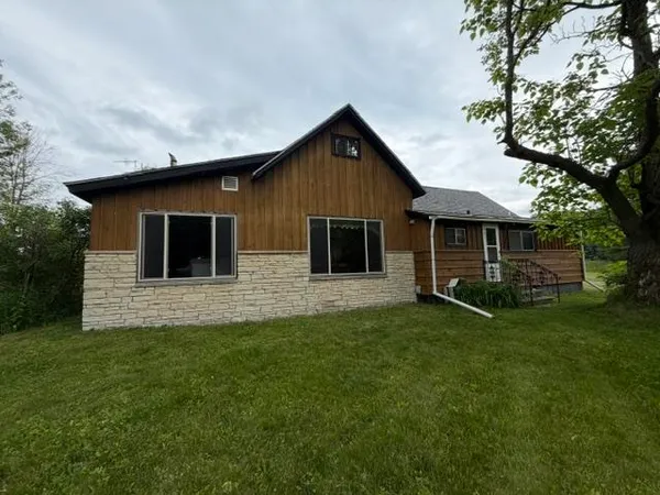 $345,000 | 402 Granite Ridge Road, Stevens Point, WI 54481