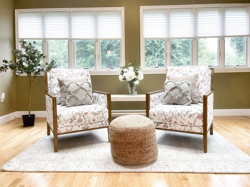216 Rangeway Road, Unit 153 Billerica, MA 01862 - Photo 12 of 31 a living room with furniture and a large window