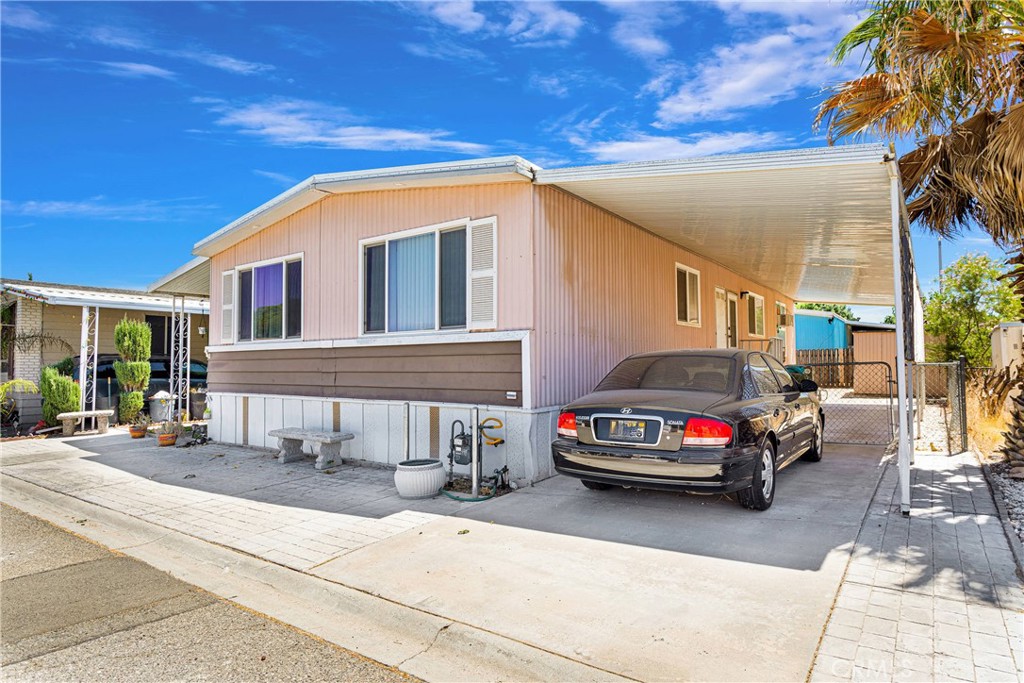 15252 Seneca Road, Unit 33 Victorville, CA 92392 - Photo 1 of 1 Gallery Image 1