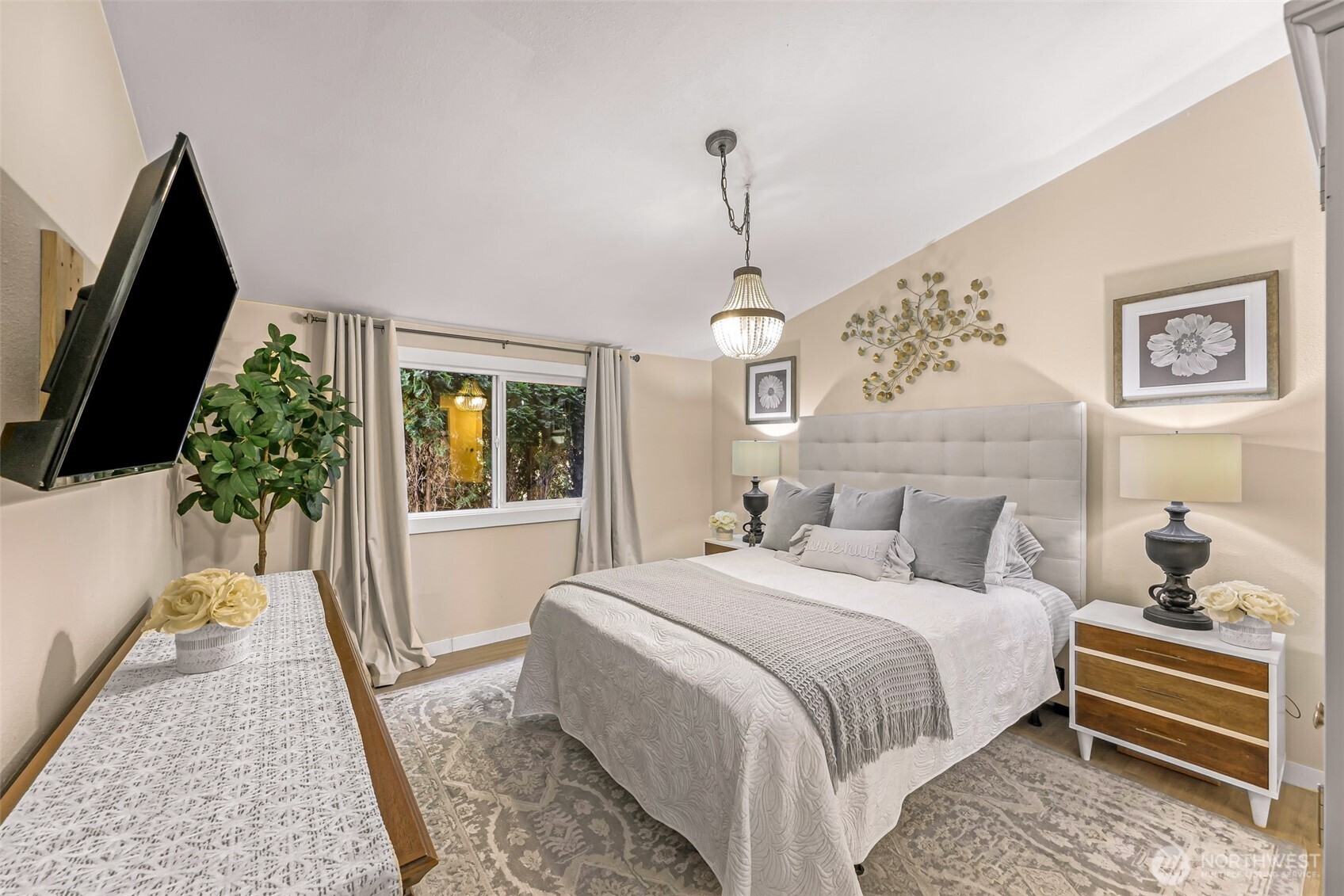 1014 West Smith Road, Unit 36 Bellingham, WA 98226 - Photo 11 of 32 a bedroom with a bed and a window