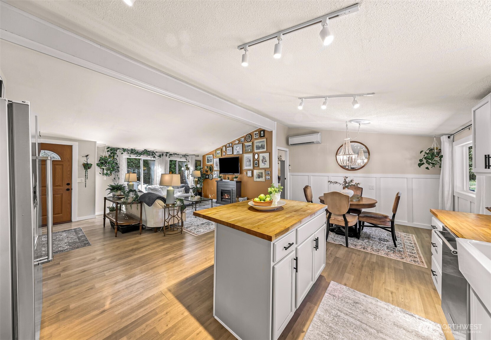 1014 West Smith Road, Unit 36 Bellingham, WA 98226 - Photo 7 of 32 a view of a living room and dining room