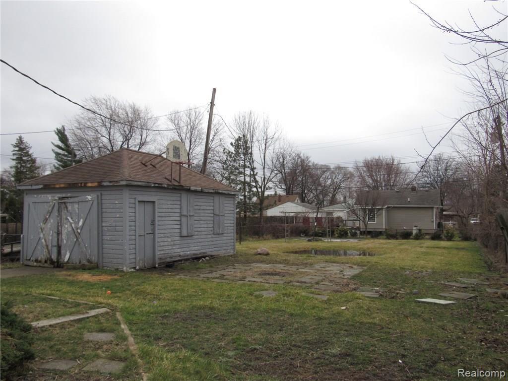 7260 Stephens Road Center Line, MI 48015 - Photo 12 of 40 261-590964 - (15).JPG