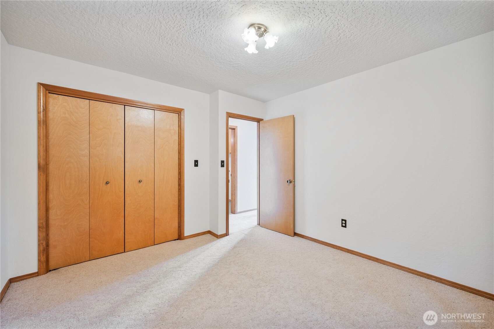 4352 Poplar Way Longview, WA 98632 - Photo 11 of 31