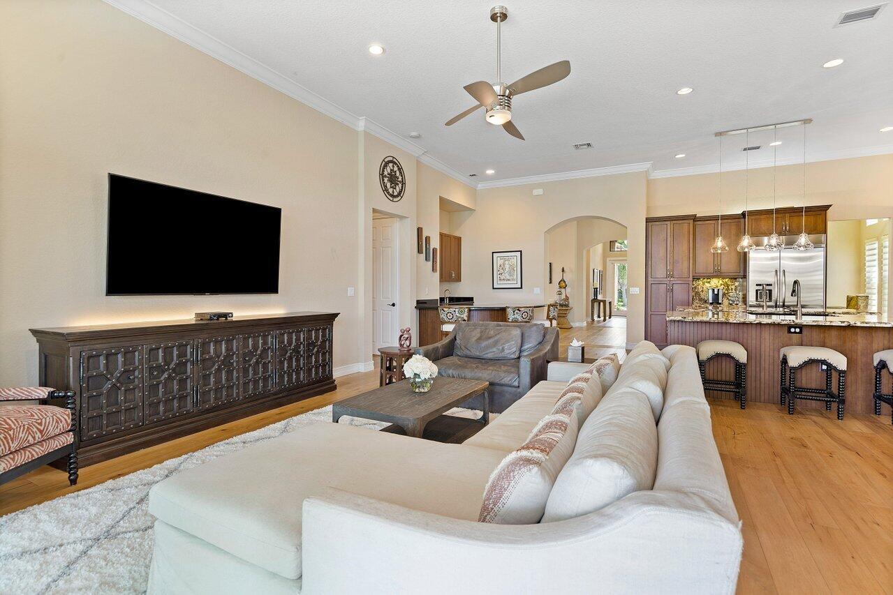 8629 Lewis River Road Delray Beach, FL 33446 - Photo 18 of 39 Family room