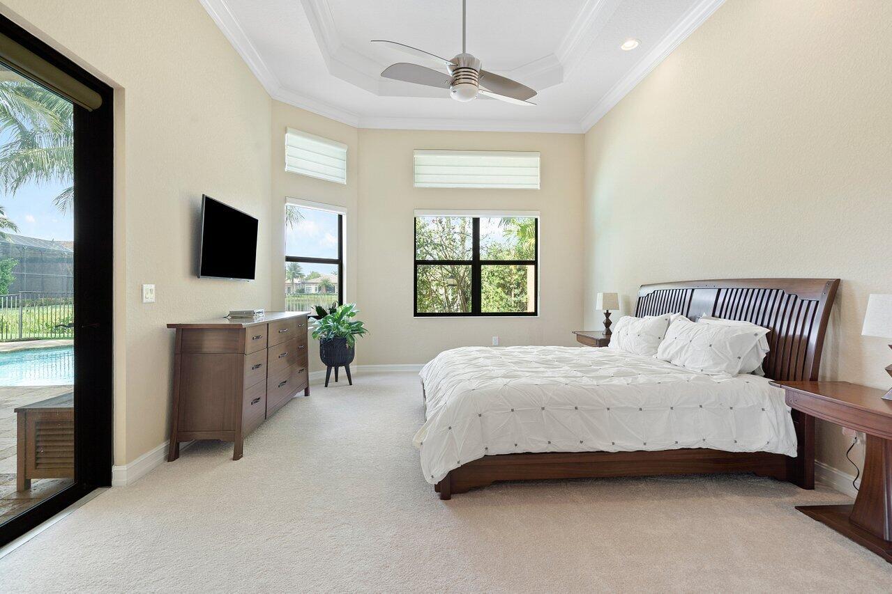 8629 Lewis River Road Delray Beach, FL 33446 - Photo 23 of 39 Primary bedroom