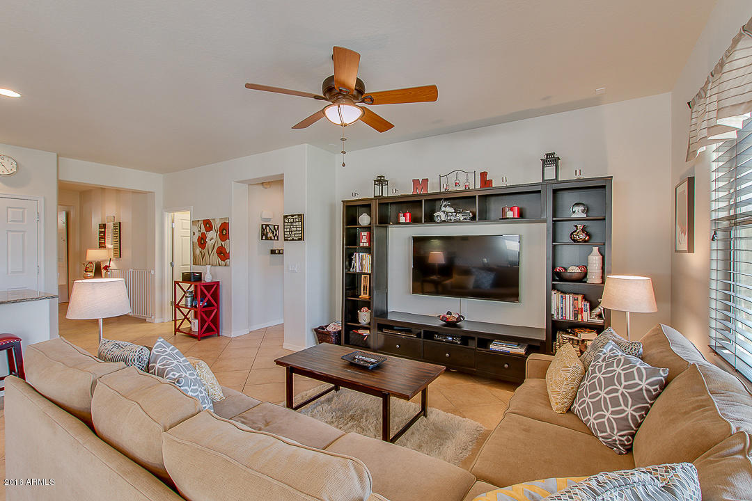 20761 West Ridge Road Buckeye, AZ 85396 - Photo 16 of 41 Living Room