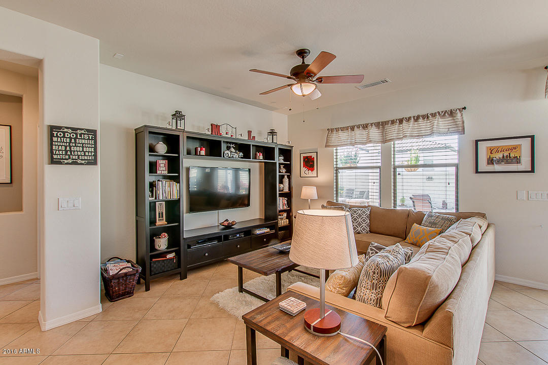 20761 West Ridge Road Buckeye, AZ 85396 - Photo 17 of 41 Living Room