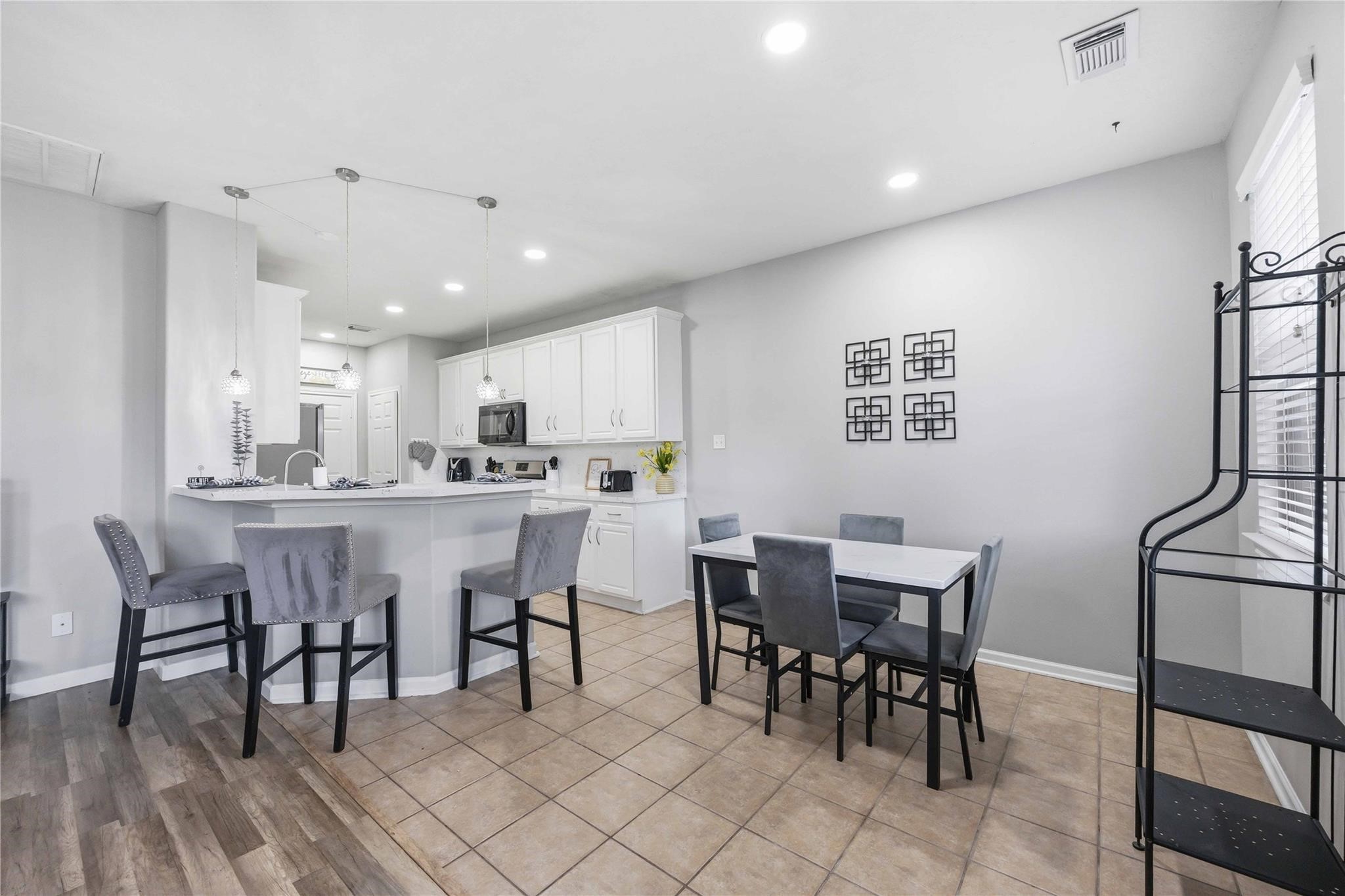 71 Summer Haze Circle Spring, TX 77382 - Photo 6 of 28 Gallery Image 6