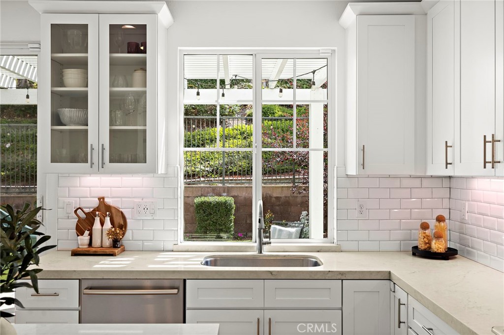 10 Sachem Way Ladera Ranch, CA 92694 - Photo 14 of 38