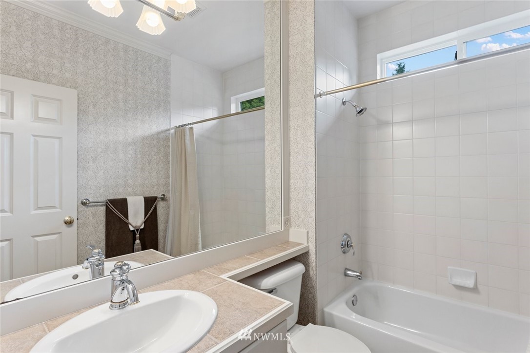 3925 208th Place Southeast Bothell, WA 98021 - Photo 17 of 30