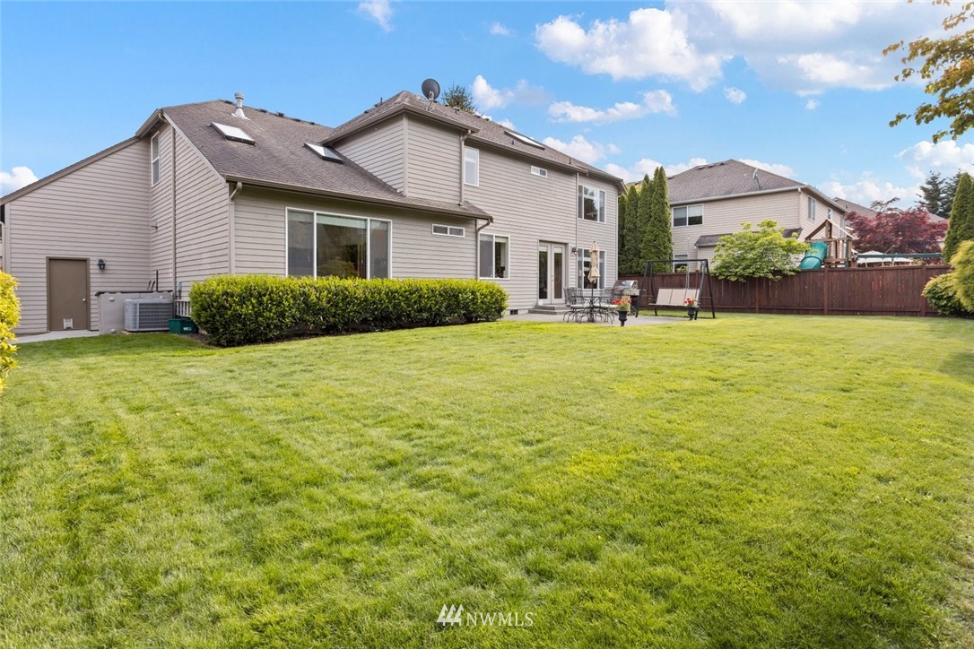 3925 208th Place Southeast Bothell, WA 98021 - Photo 4 of 30