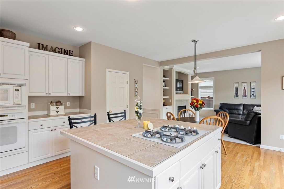 3925 208th Place Southeast Bothell, WA 98021 - Photo 8 of 30