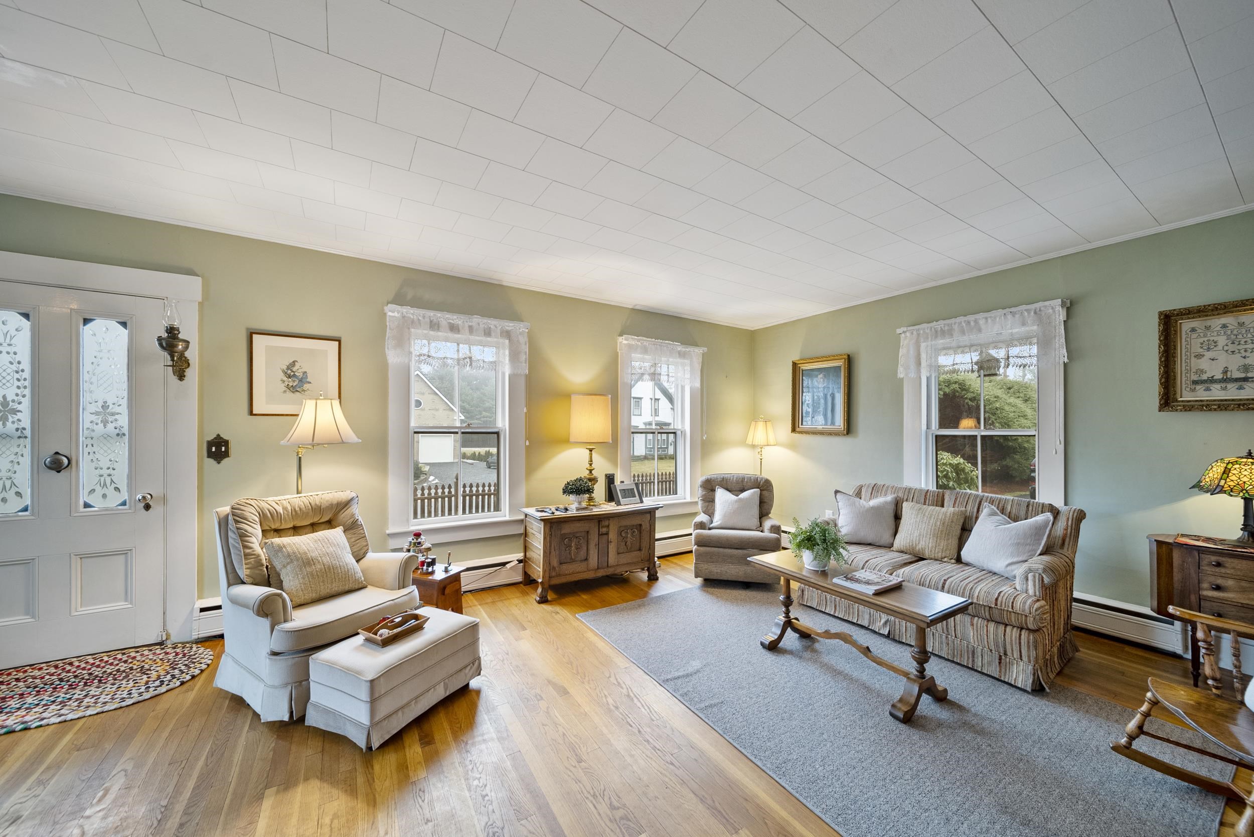 20 Lawrence Road Salem, NH 03079 - Photo 12 of 31