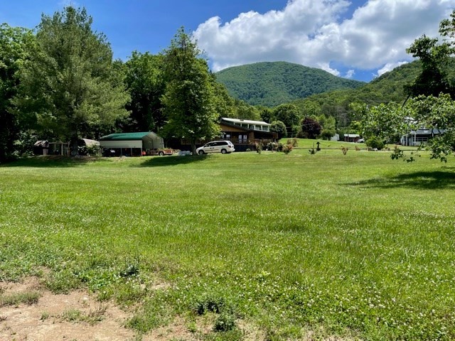 4 Katy Hollar Rd. Road Sevierville, TN 37862 - Photo 3 of 12