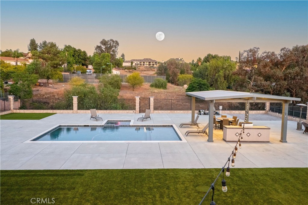 1310 Coronet Drive Riverside, CA 92506 - Photo 2 of 59