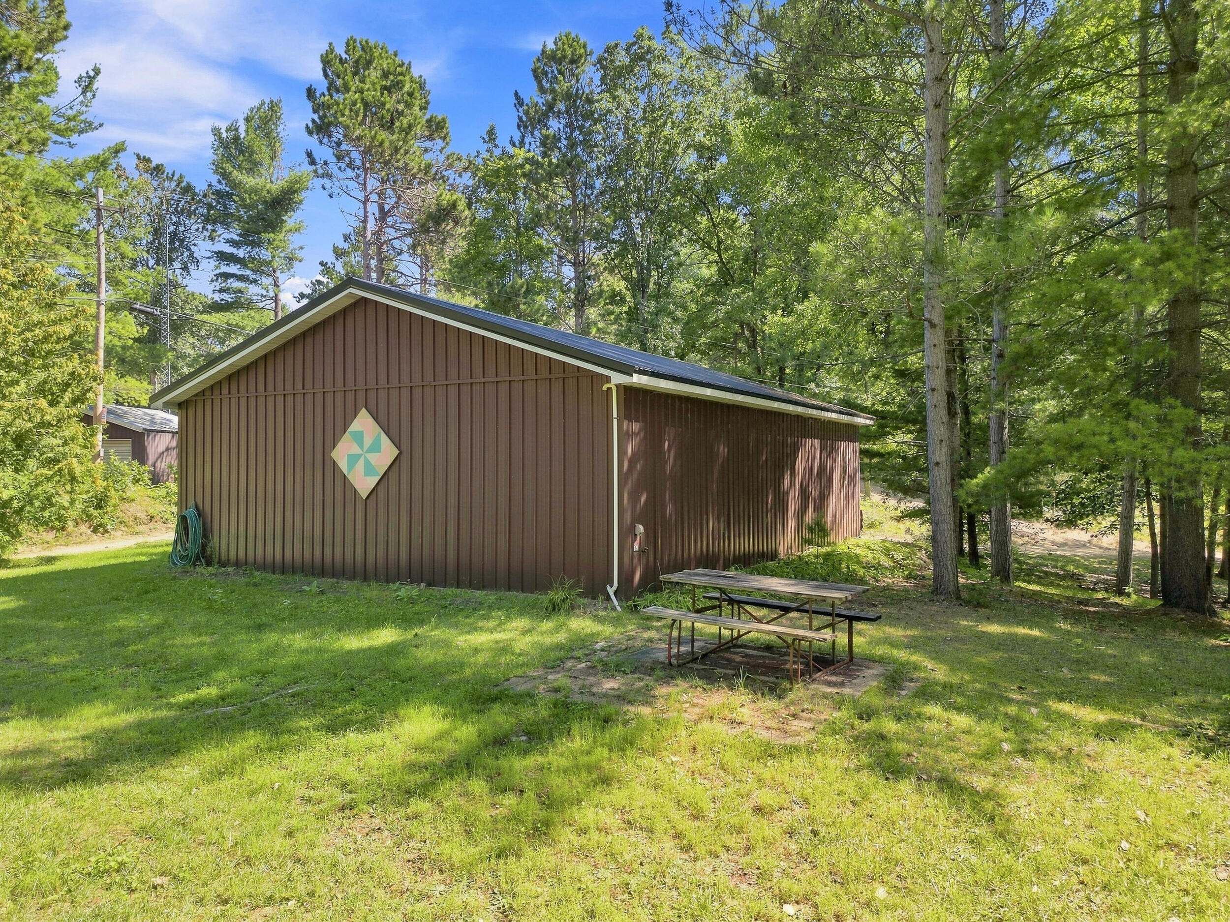 5805 Harding Road Barryton, MI 49305 - Photo 41 of 47 41 Barn