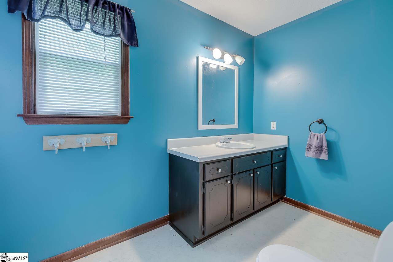 524 Hillandale Road Liberty, SC 29657 - Photo 23 of 30