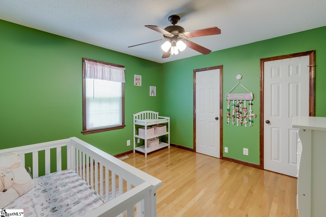 524 Hillandale Road Liberty, SC 29657 - Photo 8 of 30