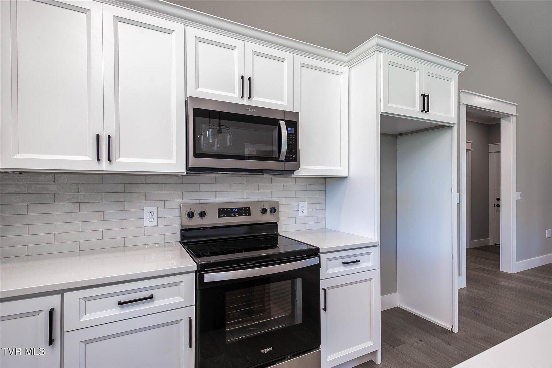 264 Ruby Rose Ridge, Unit 6 Jonesborough, TN 37659 - Photo 13 of 46 13-IMG_4979-Edit