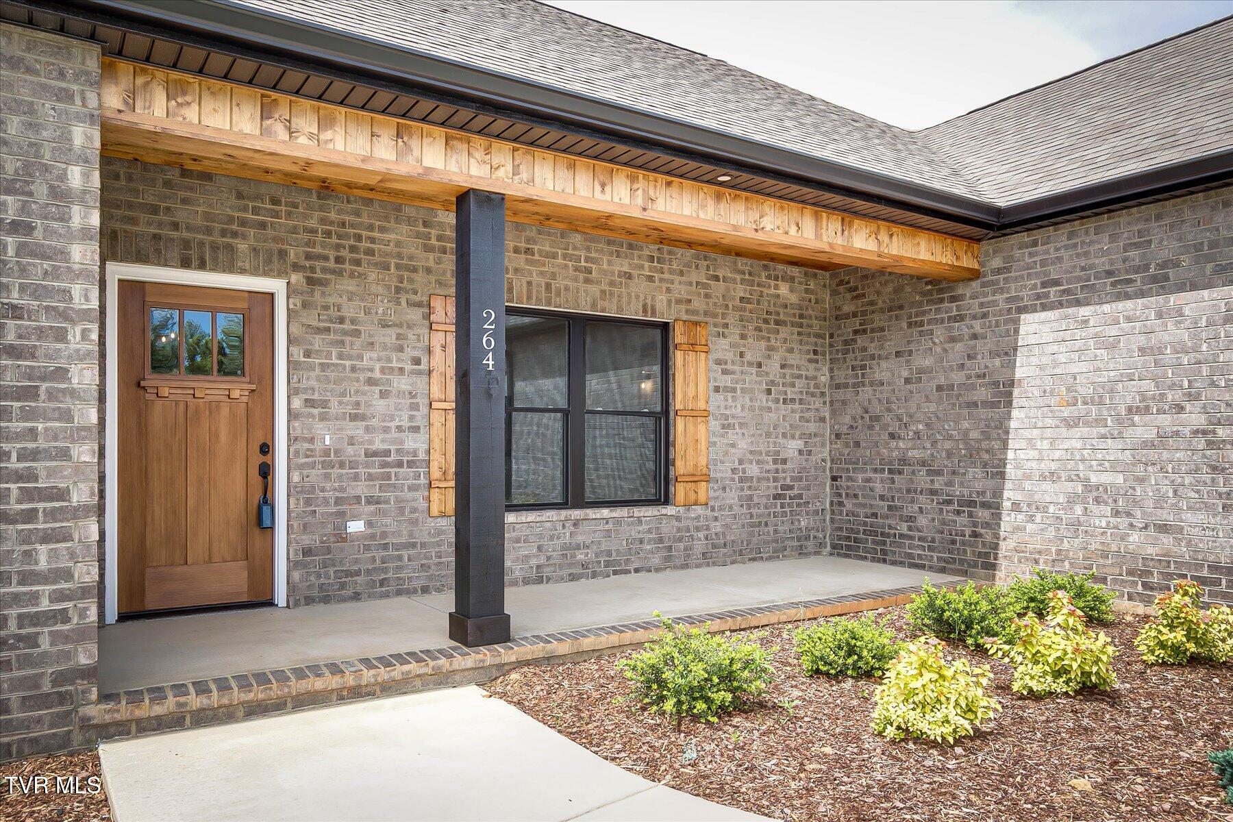 264 Ruby Rose Ridge, Unit 6 Jonesborough, TN 37659 - Photo 4 of 46 04-IMG_49381544 Jessee St -Y